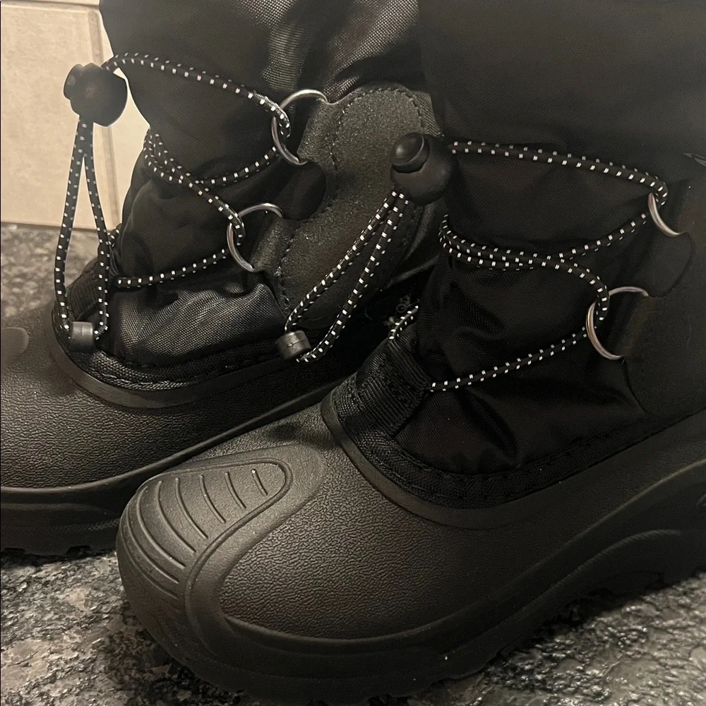 Kamik black winter